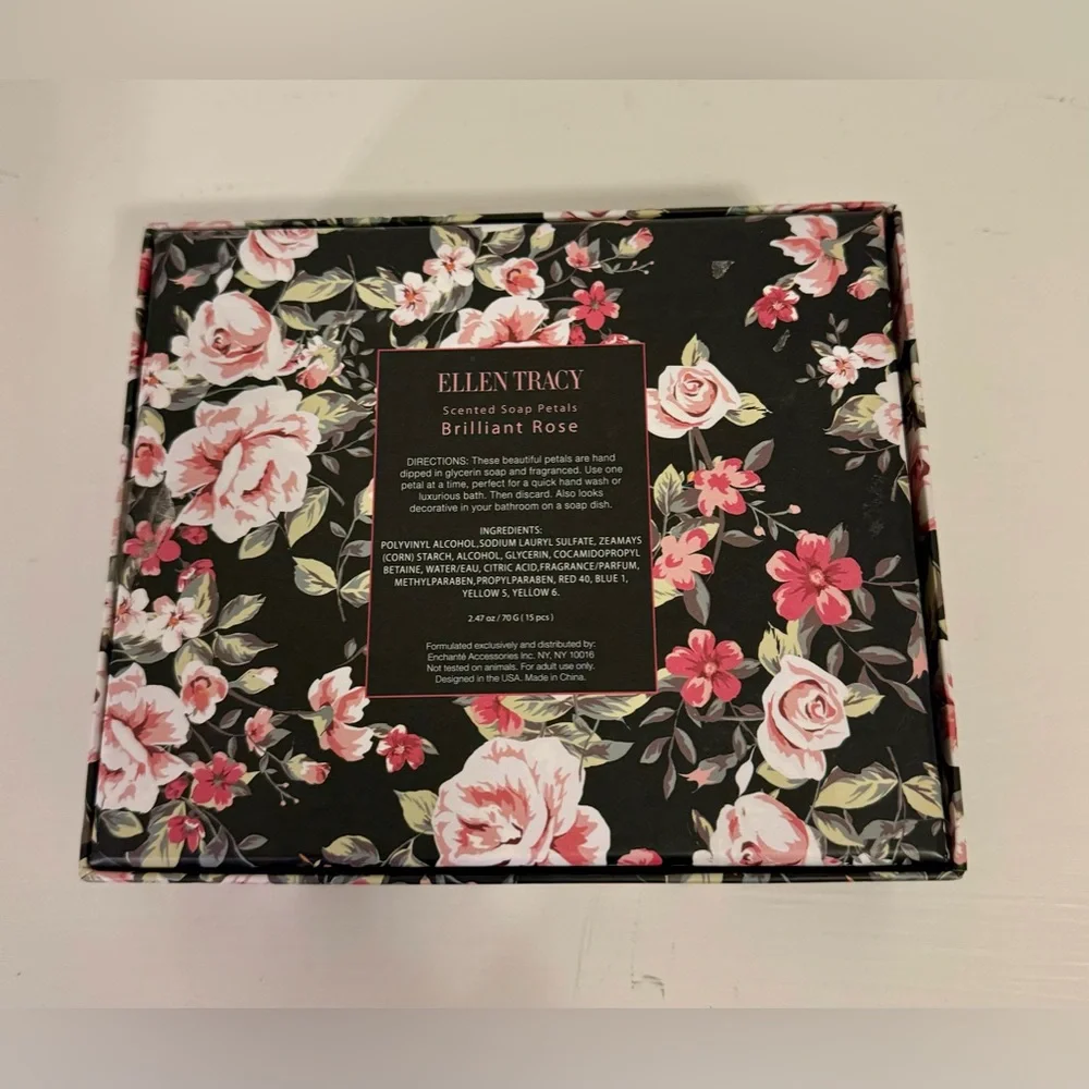 Ellen Tracy Scented Soap Petals Brilliant Rose New Gift Box 15 pcs.